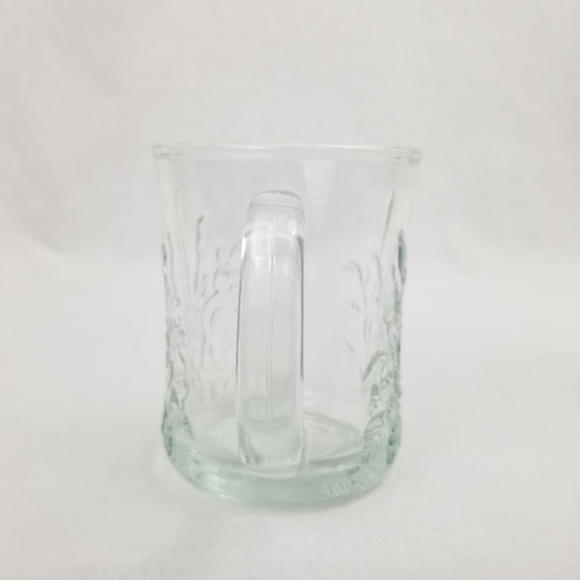 Two glass mugs with etched flowers VTG - Picture 3 of 13